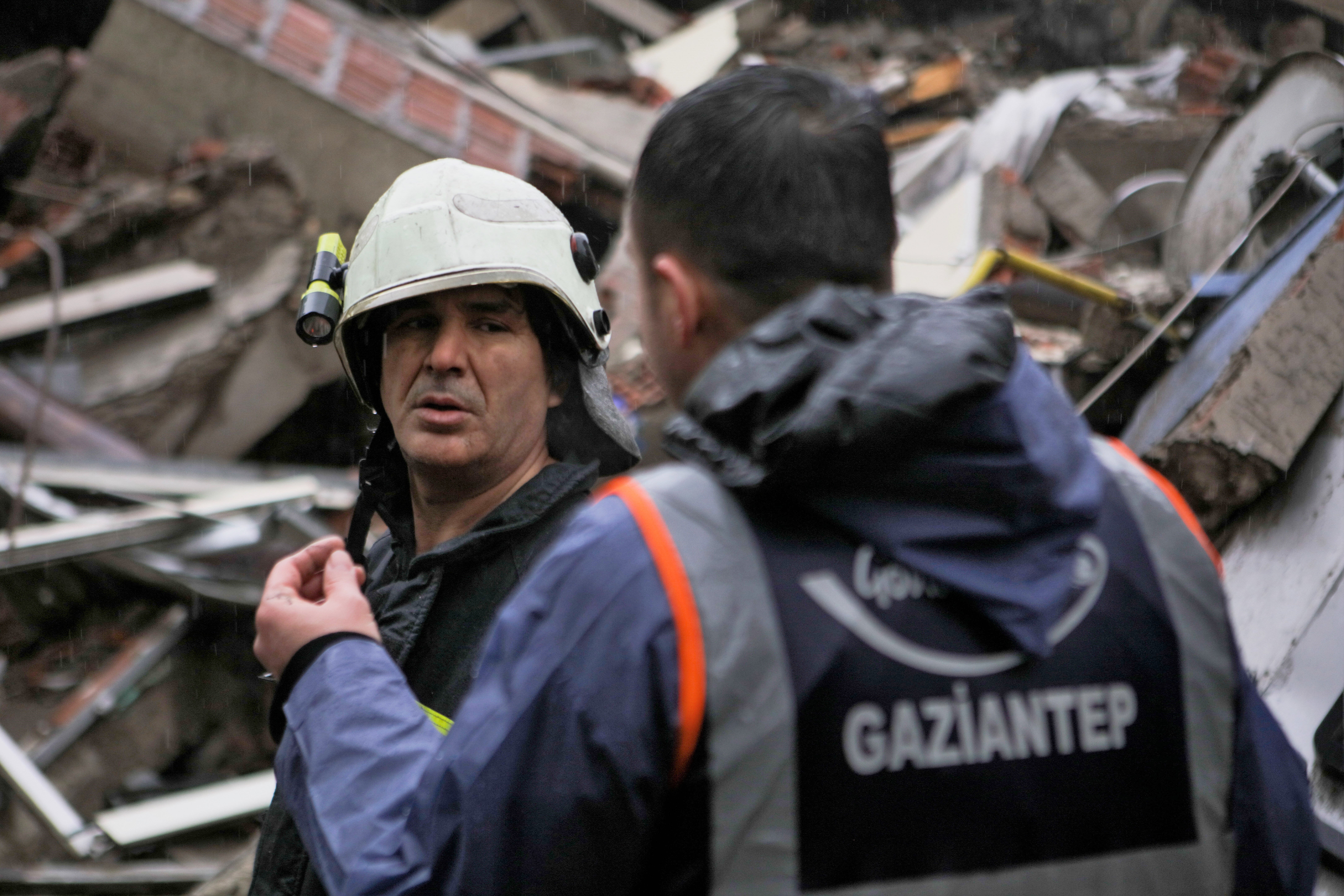 Deutsche in der Türkei verschollen! Dramatische Suche nach Erdbeben - auch Deutsche verschüttet