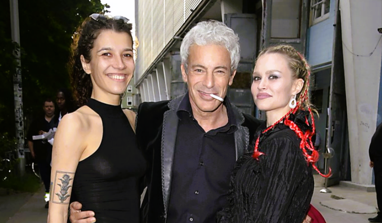 Deutscher Schauspiel-Star gibt zu "Ich lebe mit zwei Frauen"! Jetzt packt er aus