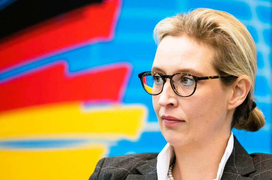 Umfrage-Hammer! AFD stürzt ins Bodenlose - Grüne holen deutlich auf!