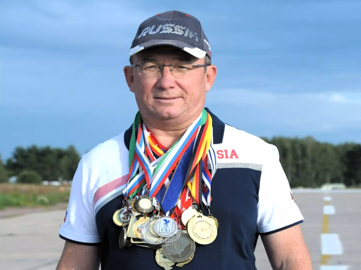 Putins Öl-Oligarchen sterben wie die Fliegen! Nächster Top-Manager gestorben - war es Putin selbst?